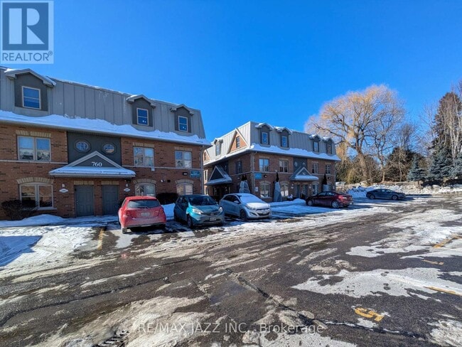 Photo - 762 King St E Unit 103