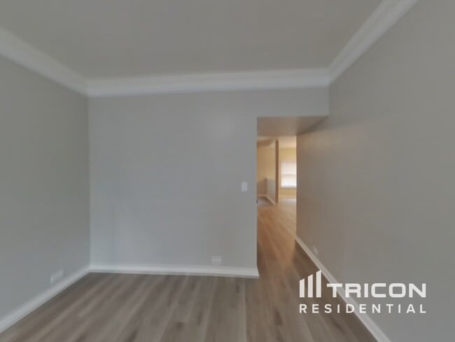 Photo - 821 Monroe Ct