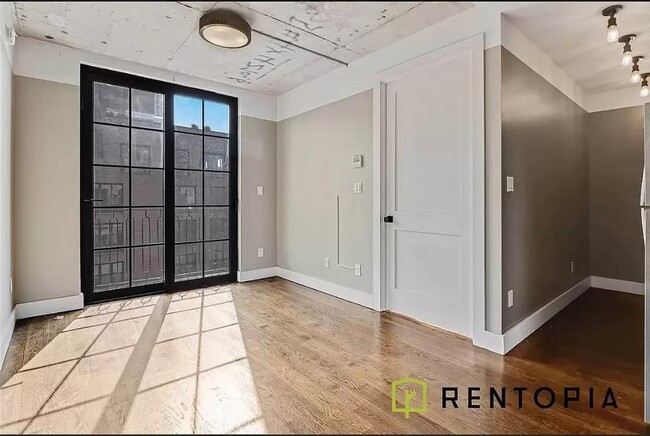 187 Kent Ave Unit 88