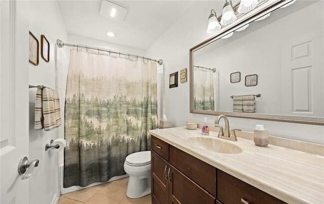 Photo - 404 E Riverboat Way