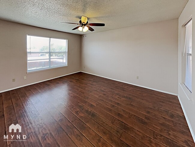 Photo - 5515 Brookview Ct Unidad A