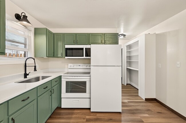Photo - 754 5th St E Unidad 1