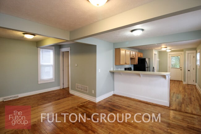 Photo - 847 Fountain St NE