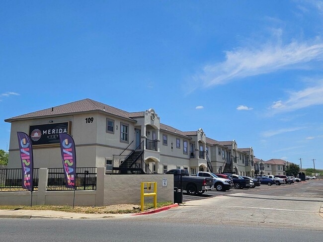 Merida Vista Apartments - Merida Vista Apartments