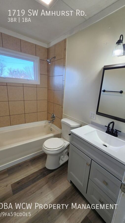 Photo - 1719 SW Amhurst Rd