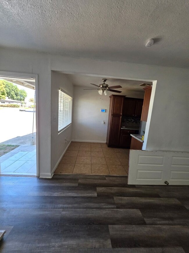 1225 Castaic Ave