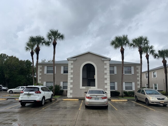 Building Photo - 4135 Cedar Creek Cir