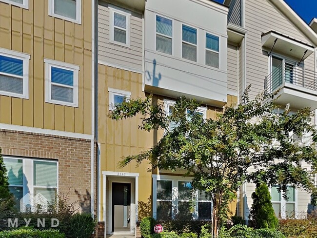 Building Photo - 2547 Statesville Ave