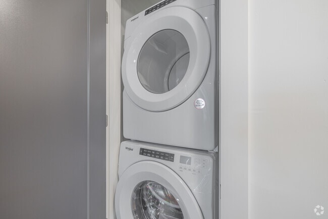 2BR, 2BA - 1,038SF - In-Unit Laundry
