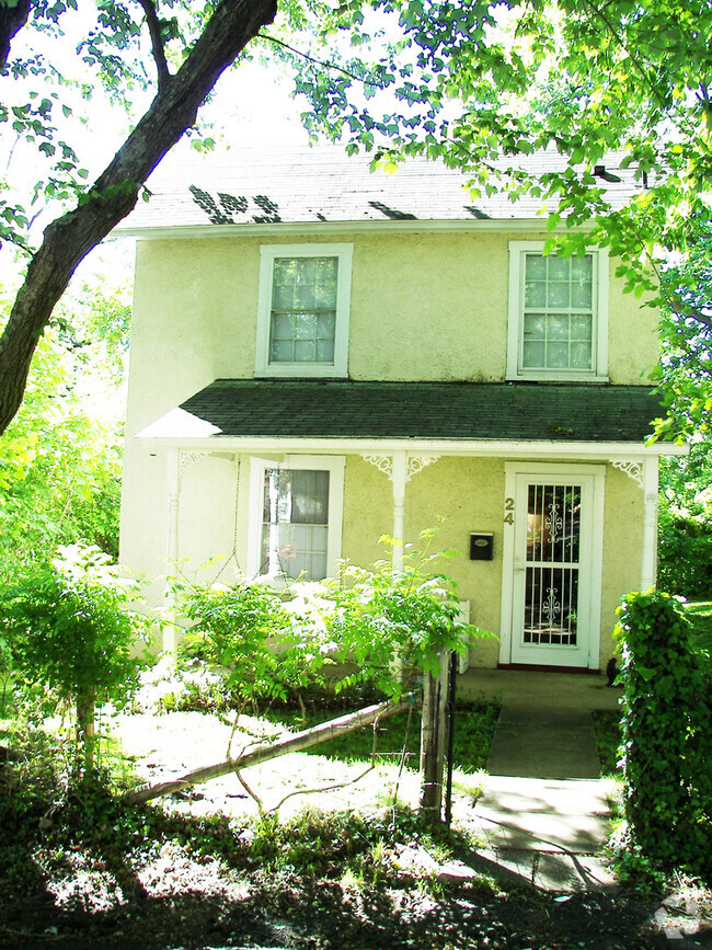 Building Photo - Be Part of Old Town Rental