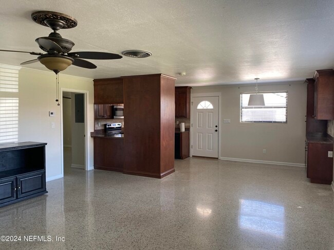 Photo - 104 St Elmo Rd