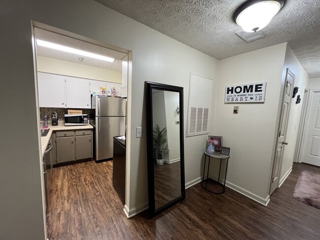 Photo - 1808 State St Unit 305