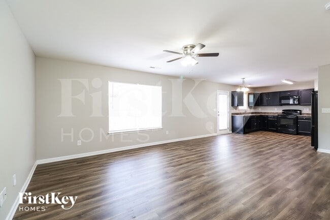 Photo - 9017 Sharpes Cir