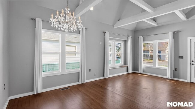 Photo - 1065 22nd St NE