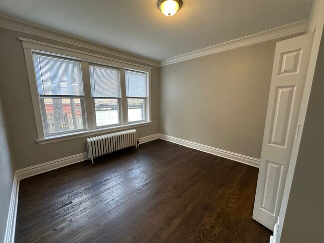 Photo - 6343 N Claremont Ave