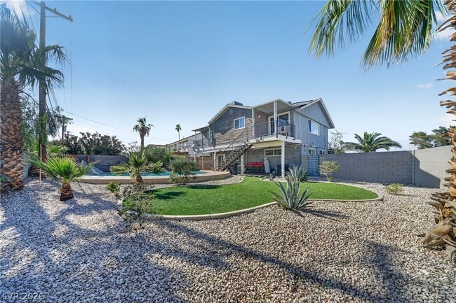 Photo - 3001 Merritt Ave