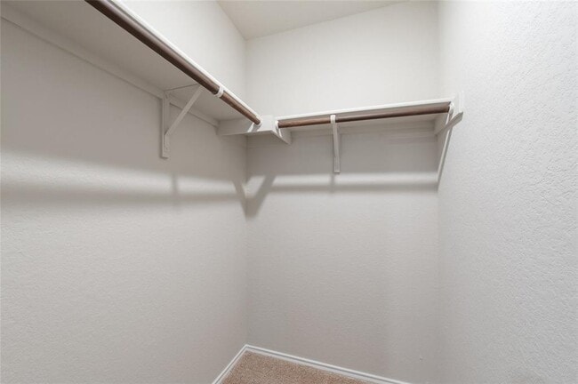 Photo - 6104 Brampton Ln