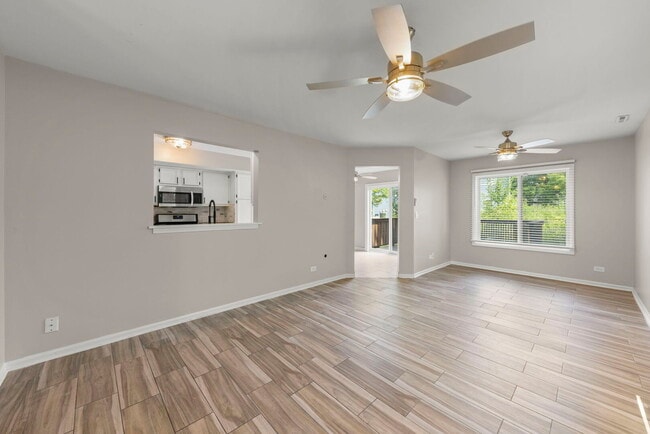 Photo - 2661 Prairieview Ln S