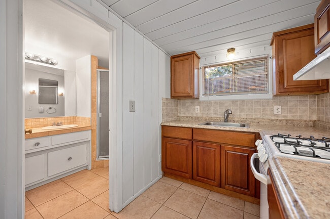 Photo - 2830 Scandia Way Unidad Garden Cottage