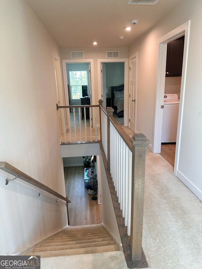 Photo - 1029 Climbing Rose Wy