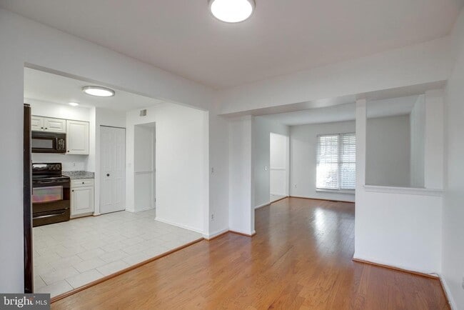 Photo - 6012 Westbourne Pl