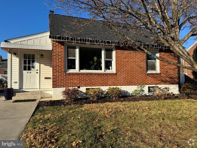 Building Photo - 314 Dorchester Ave Rental