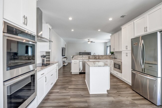 Photo - 114 Chalk Farm Way