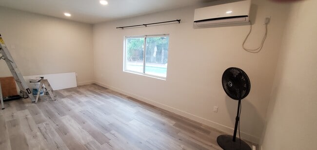 Photo - 566 E Fernleaf Ave