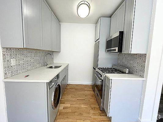 Building Photo - 2 bedroom in New York NY 10463 Unit 4B Rental