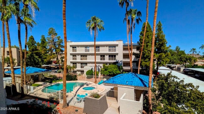 Building Photo - 5122 N 31st Way Unit 221