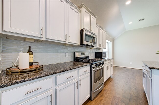 Photo - 2011 Gustave Cook Ln