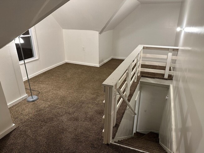 Building Photo - 1339 Clifford Ave Unit 1339