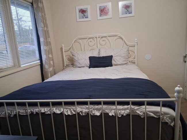 Building Photo - 24203 36th Ave S