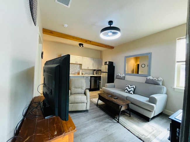 Photo - 1485 Murrelet Dr