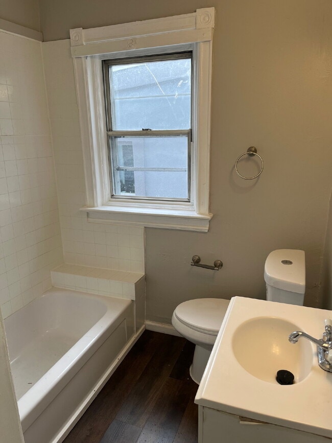 20 Vine St