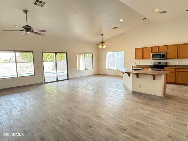 Photo - 2538 W Maldonado Rd