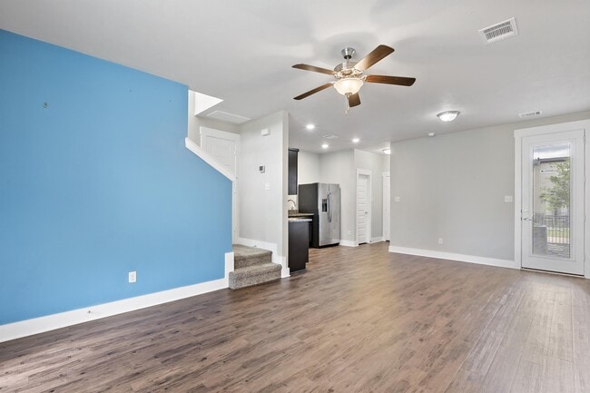 Photo - 3911 WS Phillips Pkwy