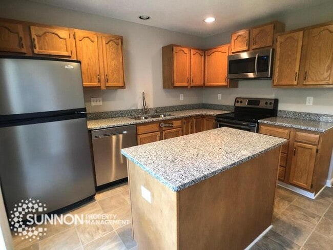 Photo - Remodeled 3 BR 2.5 BA in Raintree