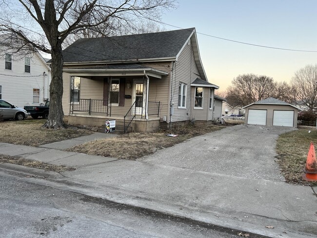 Photo - 212 N Vine St House