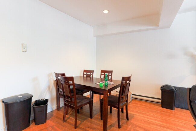 Photo - 1742 Washington St Unit 1