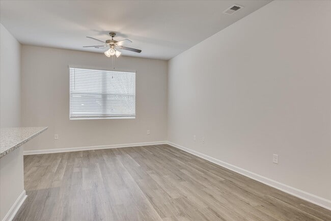 Photo - 1040 Quaint Parish Cir