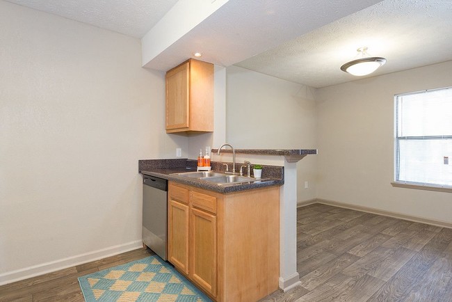 Photo - Edgewater on Lanier