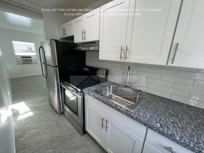 Photo - Affordable Downtown WPB 2/1 without the Downtown Price Steps Away From it ALL!! $995 Sec Dep spec... Unit 1