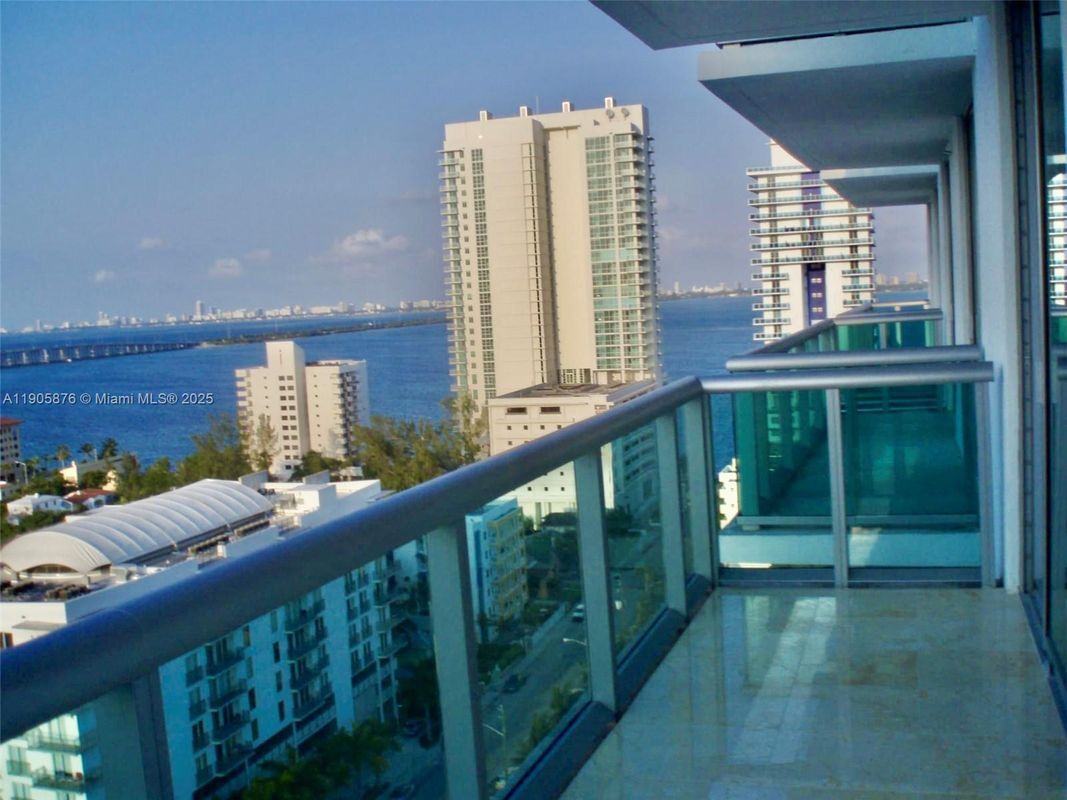 Photo - 333 NE 24th St