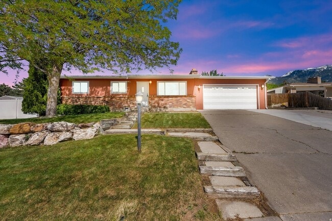 Building Photo - 9325 Quail Hollow Cir