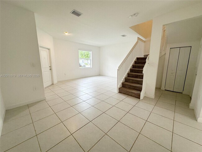 1684 SE 26th Ter