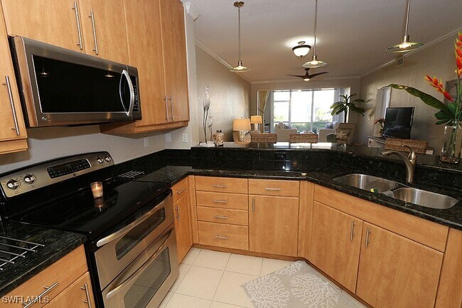 Photo - 7058 Barrington Cir Unidad 102