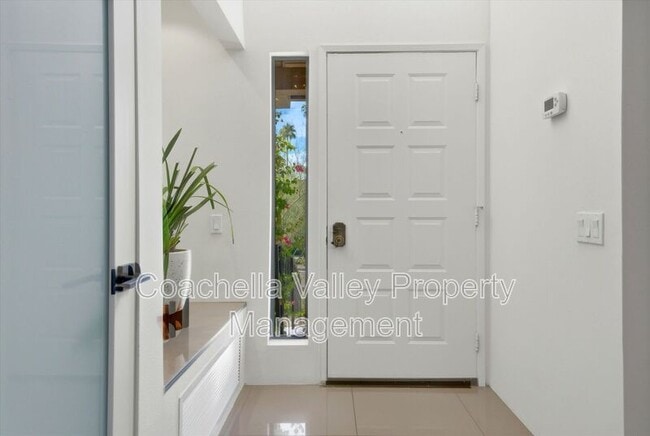 Photo - 287 S Civic Dr