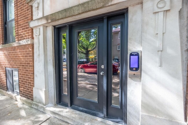 Photo - 4638 N Hamilton Ave Unidad 1F