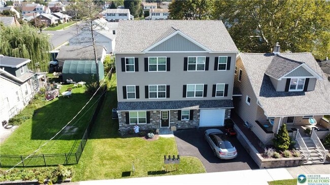 Photo - 1549 Burkhardt St